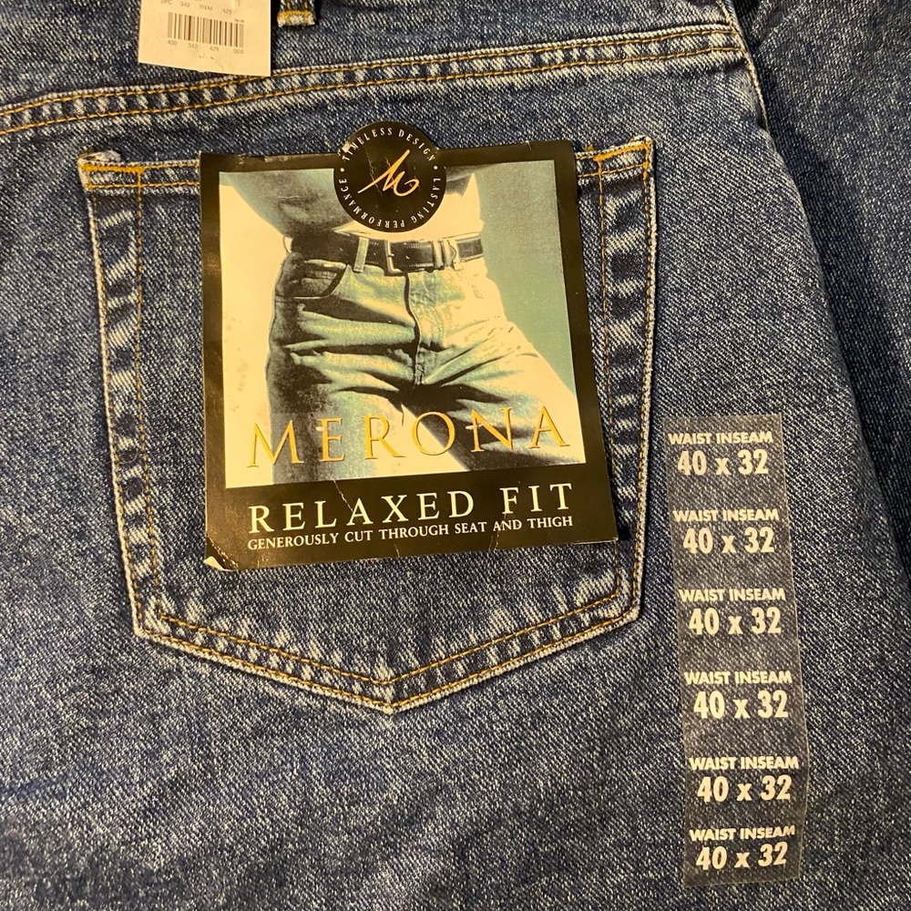 Merona Mens jeans 40x32 Relaxed Fit